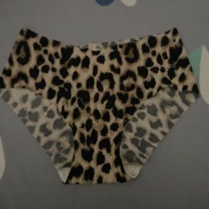 Victoria’s Secret No Show Hiphugger panty